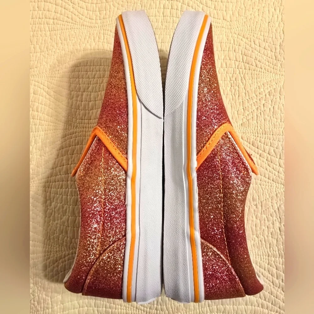 NWT Vans Girls Glitter Classic Slip-On Sneakers
